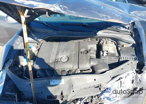 2010 Volkswagen Jetta S z USA, uszkodzony, nr VIN 3VWJX7AJ5AM001768